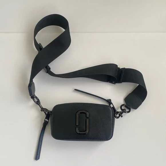 Authentic Marc Jacobs Snapshot - Picture 6 of 16